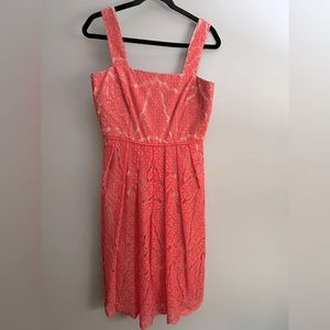 Gorgeous lace overlay Adrianna Papell dress size 8